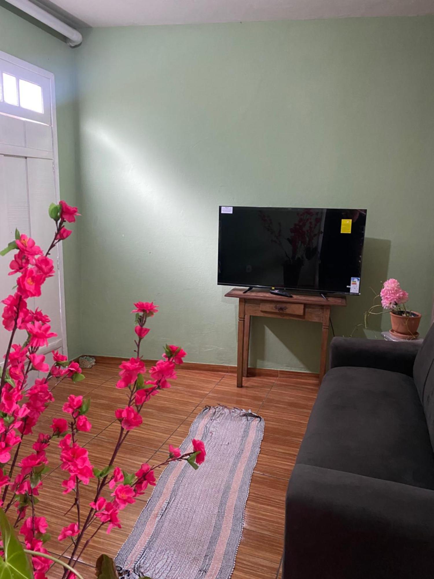 Casa De Dois Quartos Para 6 Pessoas-Casa Das Flores Βίλα Όρου Πρέτου Εξωτερικό φωτογραφία